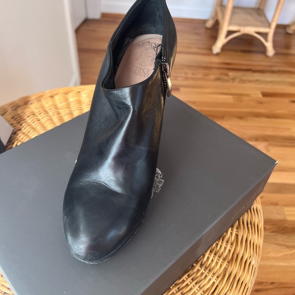Vince Camuto Black Ankle Booties Sleek Leather Design